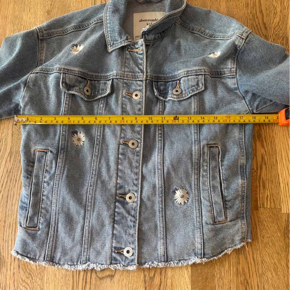 Abercrombie Kids 13/14 Daisy Embroidered Denim Jacket - Picture 9 of 12